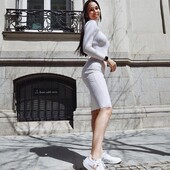 Así de estilosa luce @lucyaycart  nuestras sneakers Ona Dior 👟 Todas soñamos con un modelo minimalista en colores neutros que se adapte perfectamente a cualquier estilo, ¿verdad? ¡Pues deseos cumplidos 🪄✨!

¡Hazte con ellas ahora en nuestra web con un 15% DTO + ENVÍOS GRATIS antes de que se acabe la promo de lanzamiento!

#fresiawoman #madeinspain #hechoenespaña #sneakers #promo